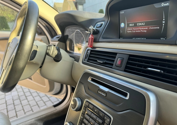 Volvo XC 70 cena 107500 przebieg: 154000, rok produkcji 2015 z Aleksandrów Łódzki małe 379